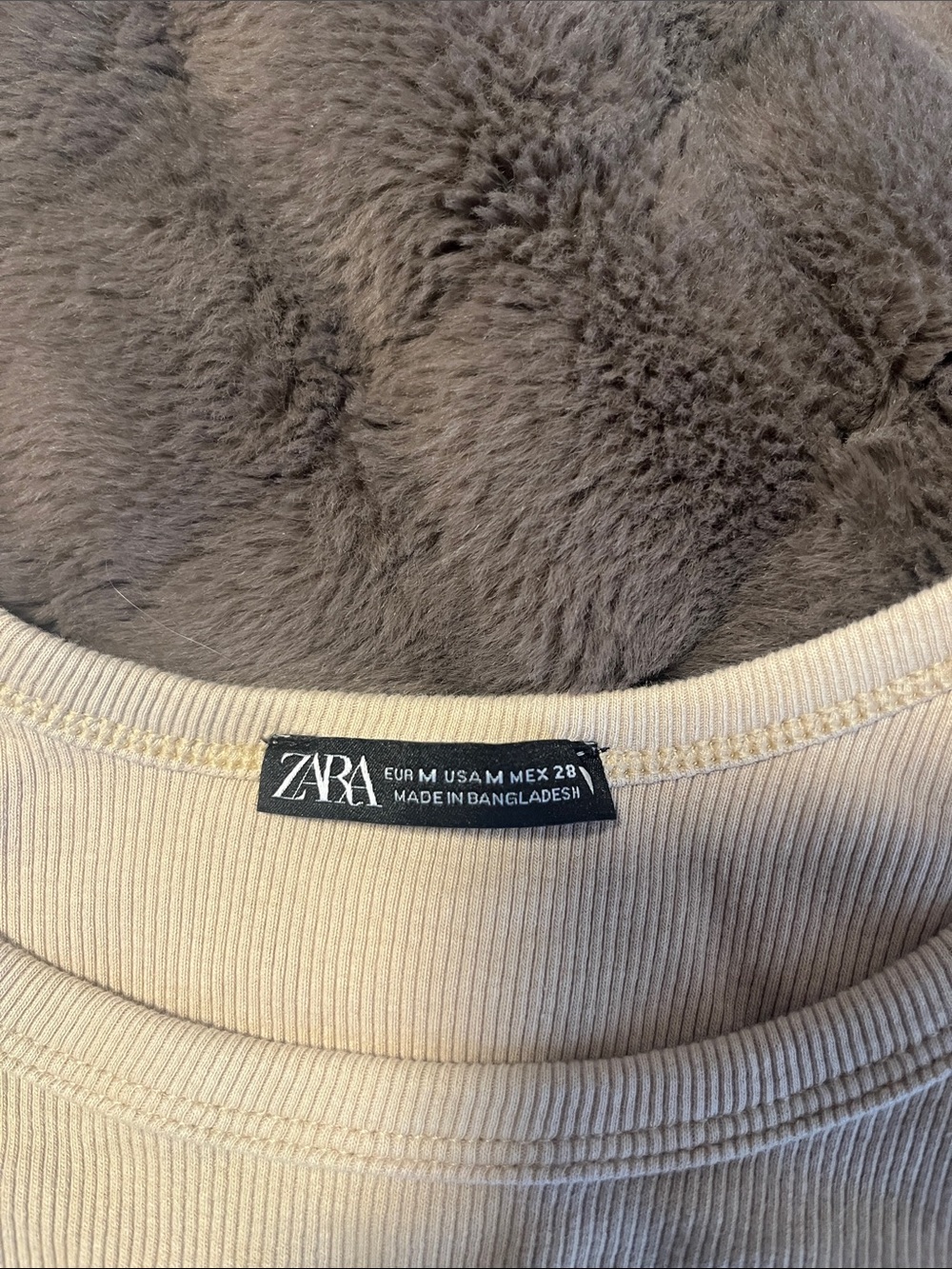 Zara Cream Ribbed Crop Tank - Picture 2 of 3